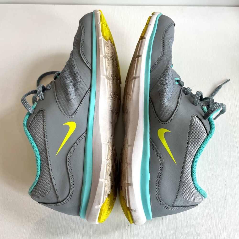 Nike Training Flex TR5 Women’s Sneakers - Picture 11 of 16